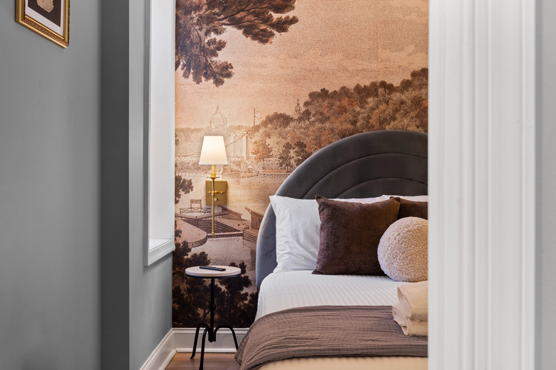 Airbnb Photography: Modern Brick Townhouse STR in Philadelphia PA