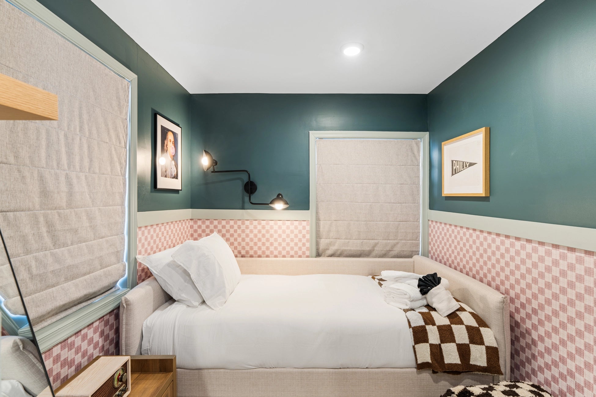 Airbnb Photography: Modern Brick Townhouse STR in Philadelphia PA