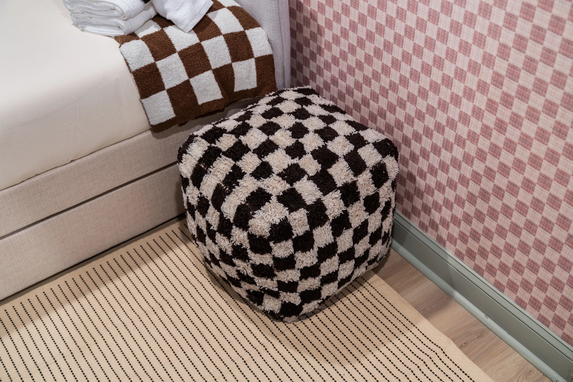 Airbnb Photography: Modern Brick Townhouse STR in Philadelphia PA