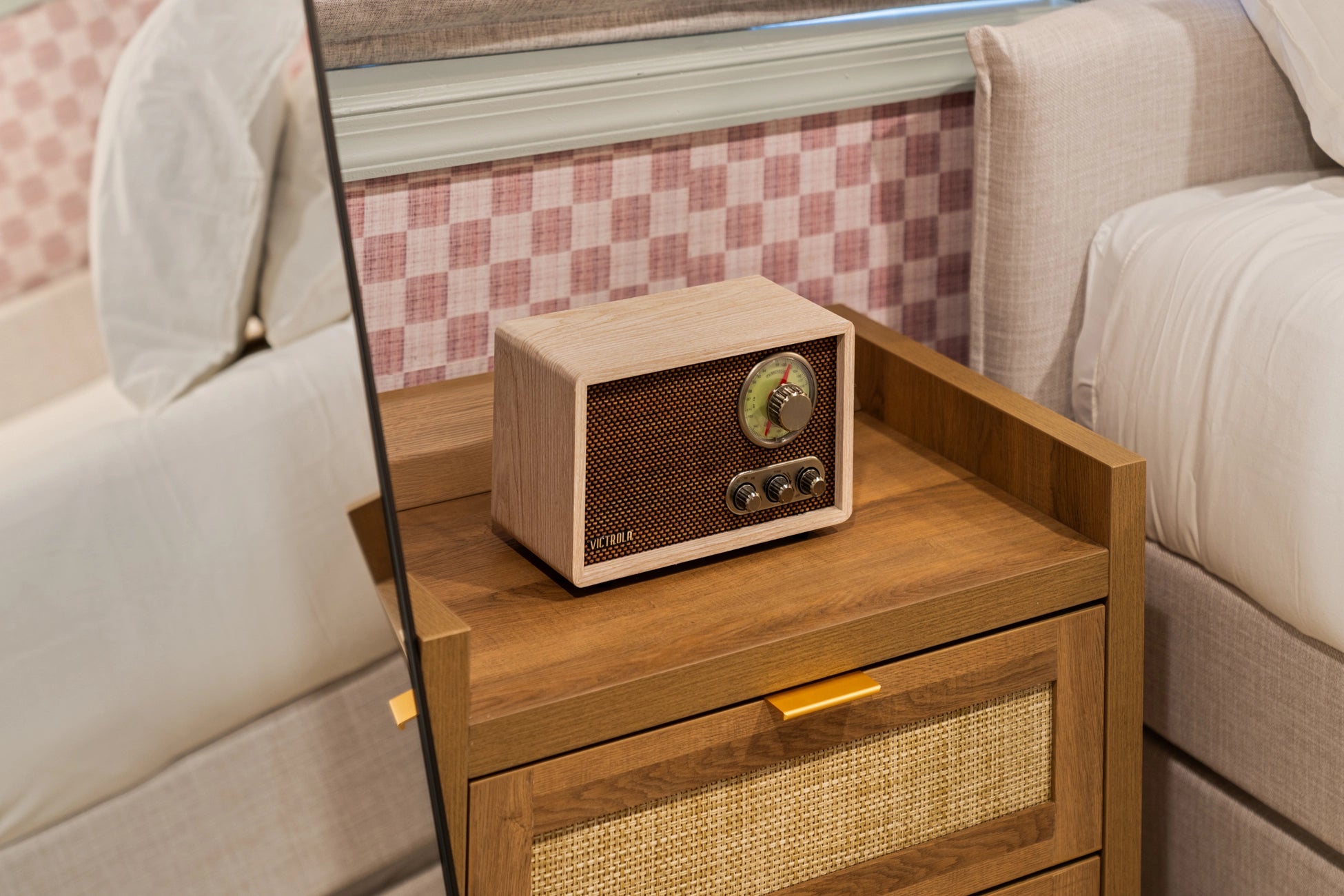 Airbnb Photography: Modern Brick Townhouse STR in Philadelphia PA