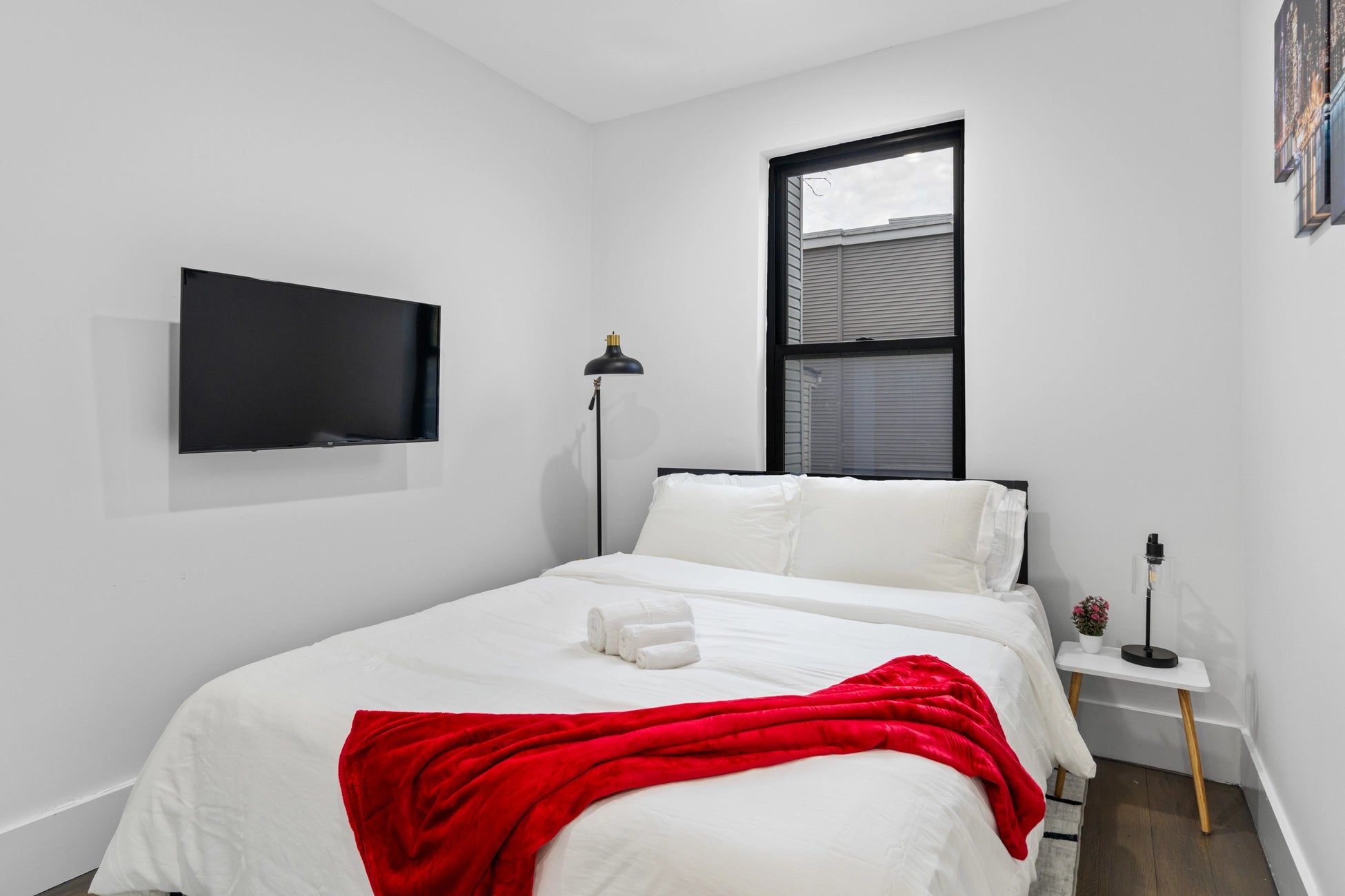 Airbnb Photography: Modern Apartment in Jersey City, NJ