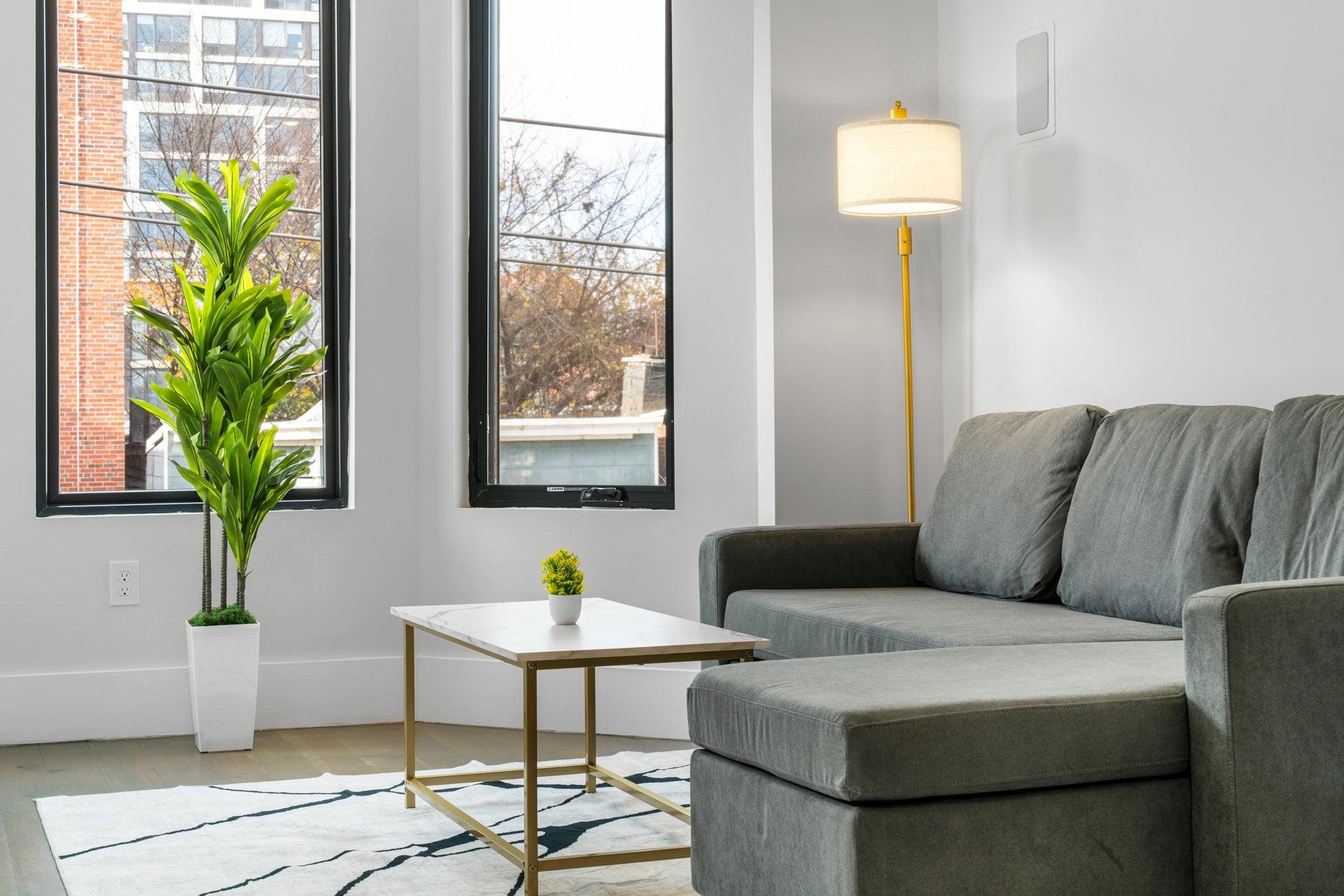 Airbnb Photography: Modern Duplex Apartment in Jersey City, NJ