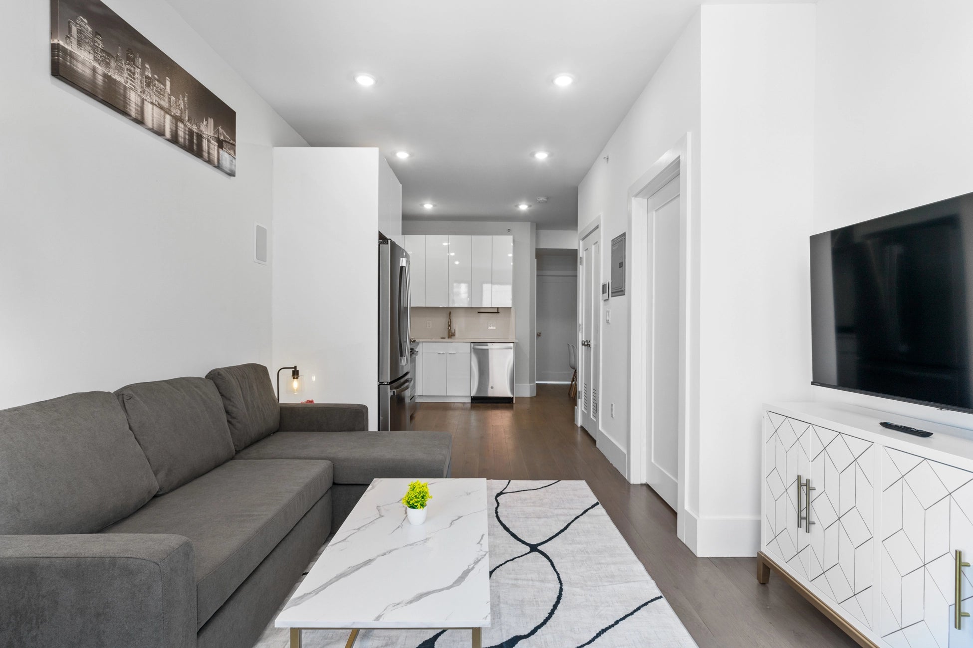 Airbnb Photography: Modern Duplex Apartment in Jersey City, NJ