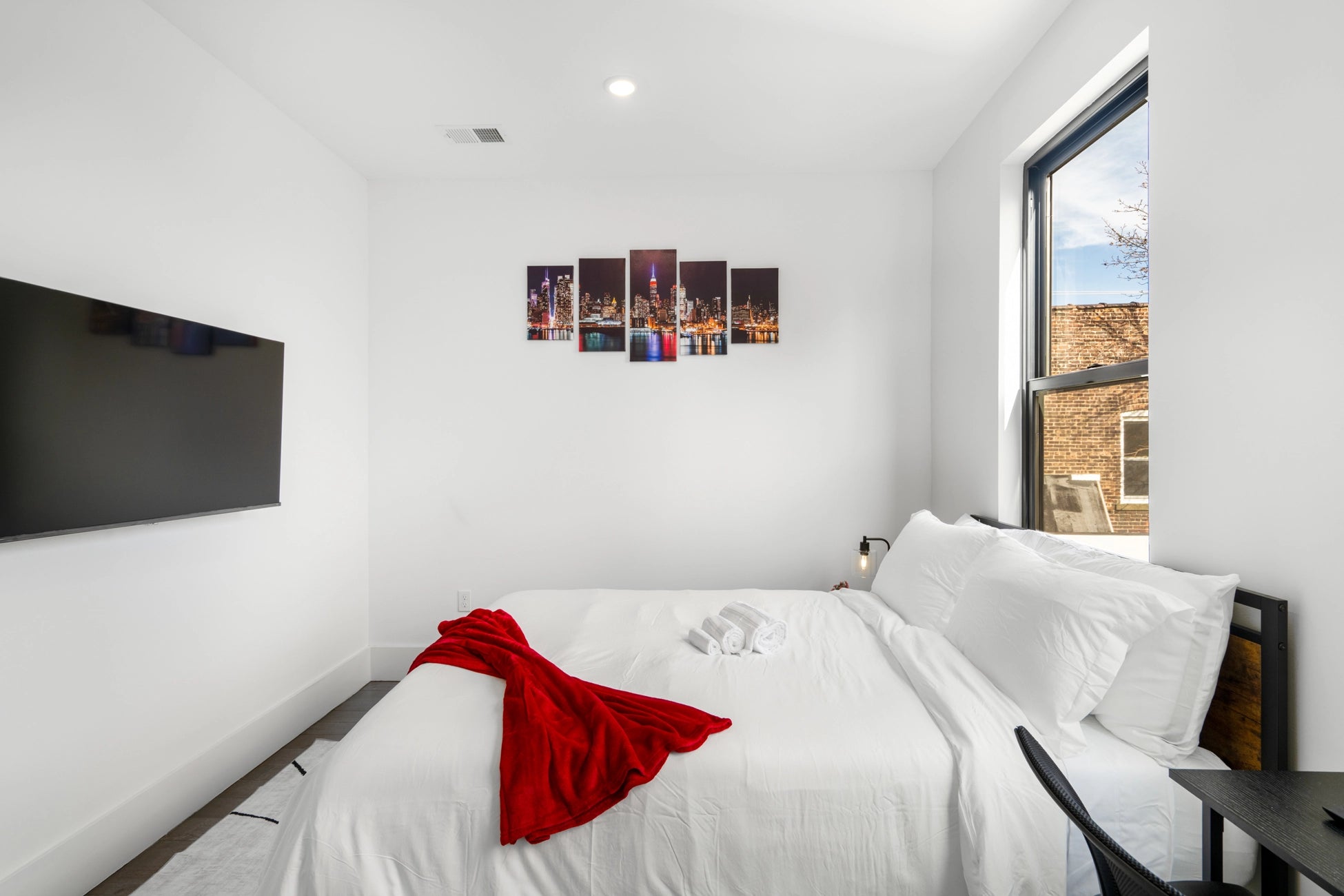 Airbnb Photography: Modern Duplex Apartment in Jersey City, NJ