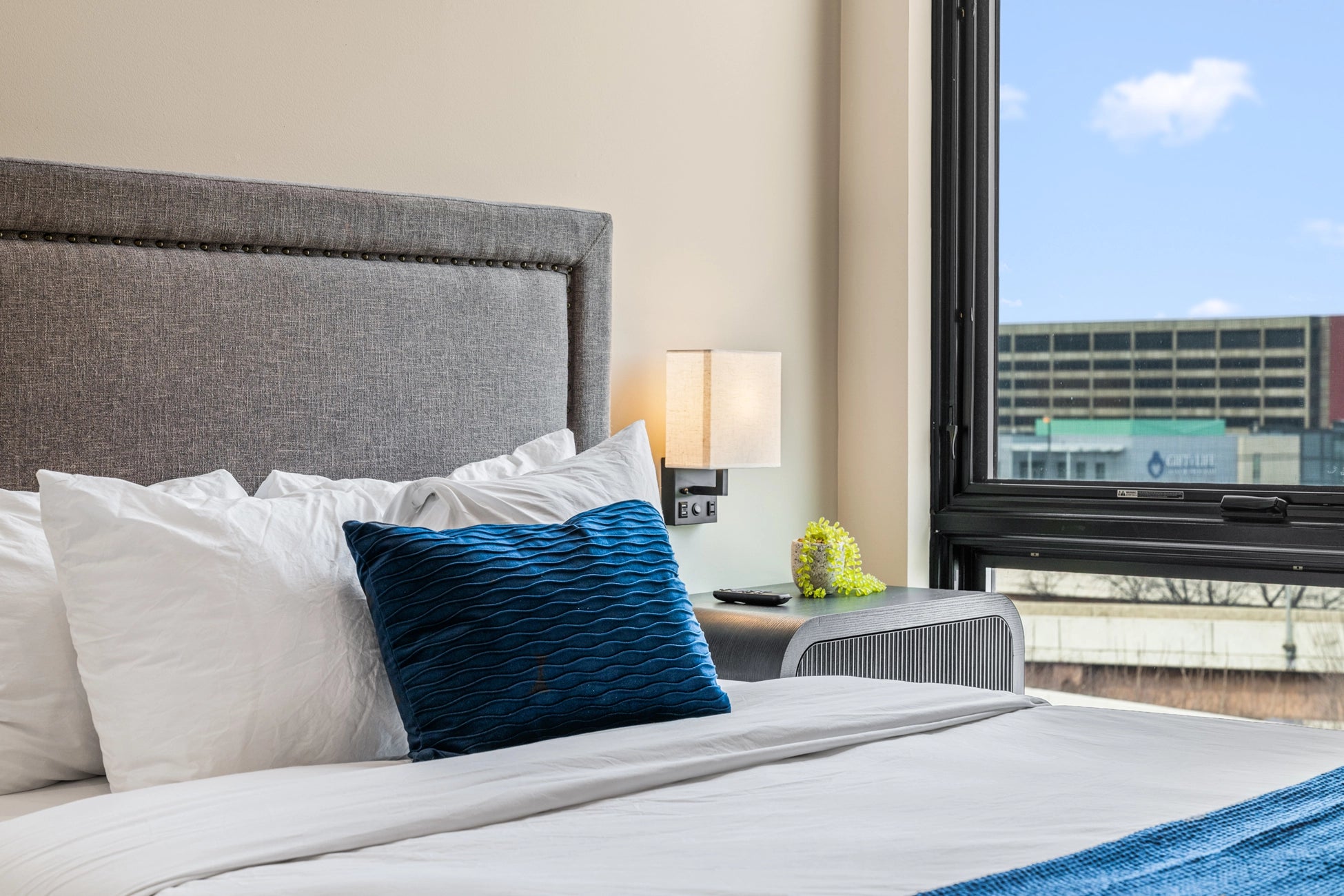 Airbnb Photography: The Edison | Philadelphia