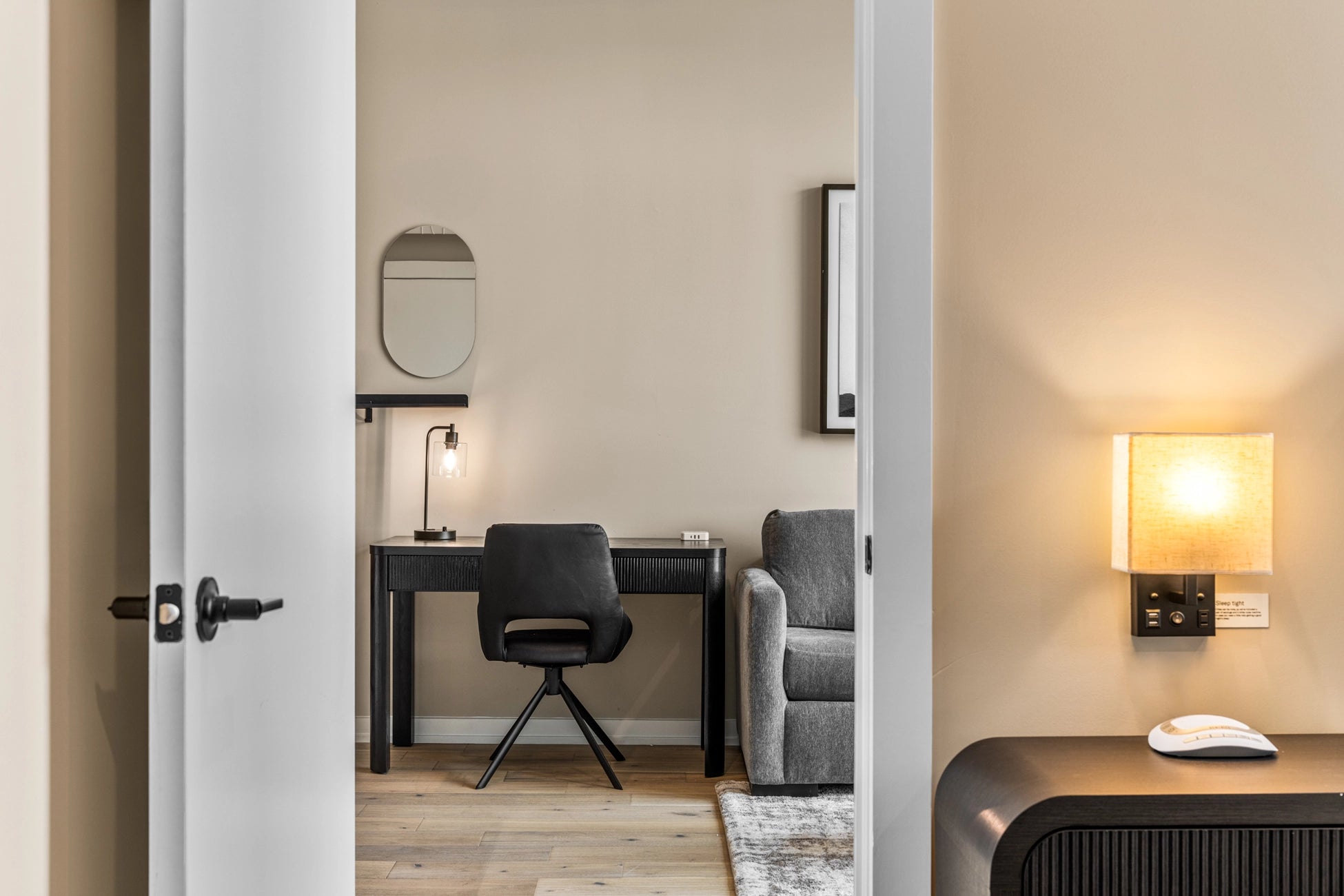 Airbnb Photography: The Edison | Philadelphia