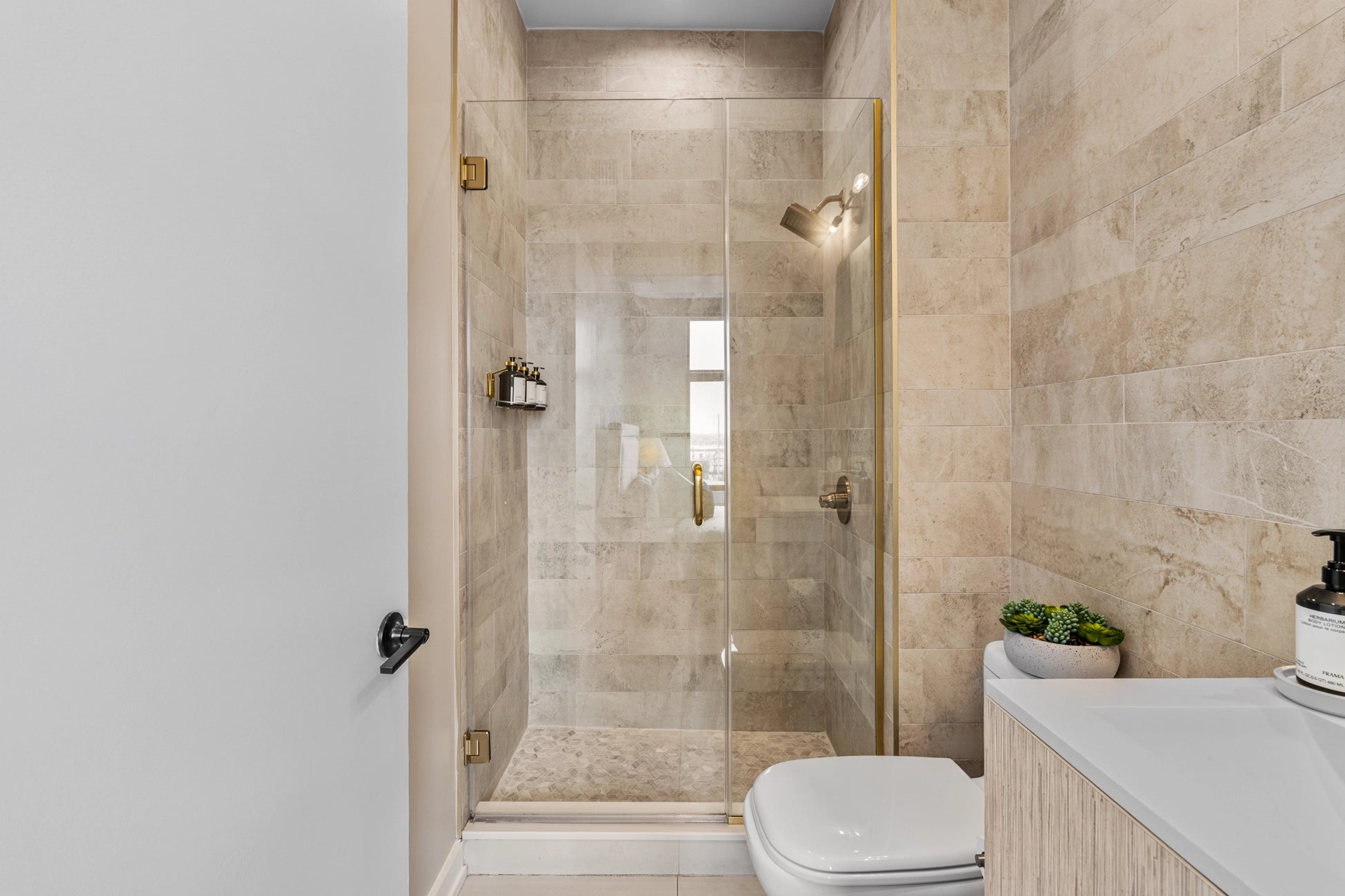 Airbnb Photography: The Edison | Philadelphia