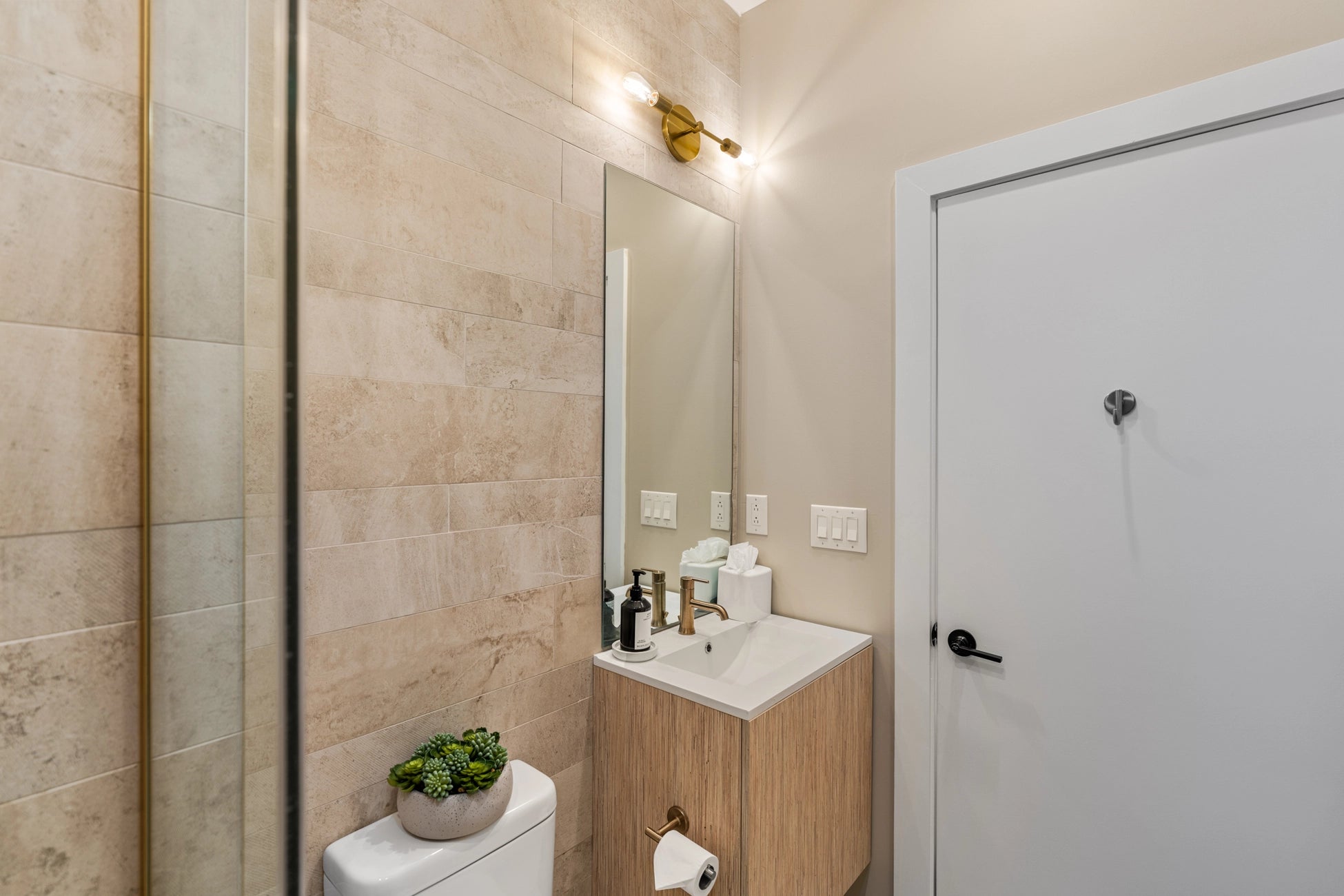 Airbnb Photography: The Edison | Philadelphia