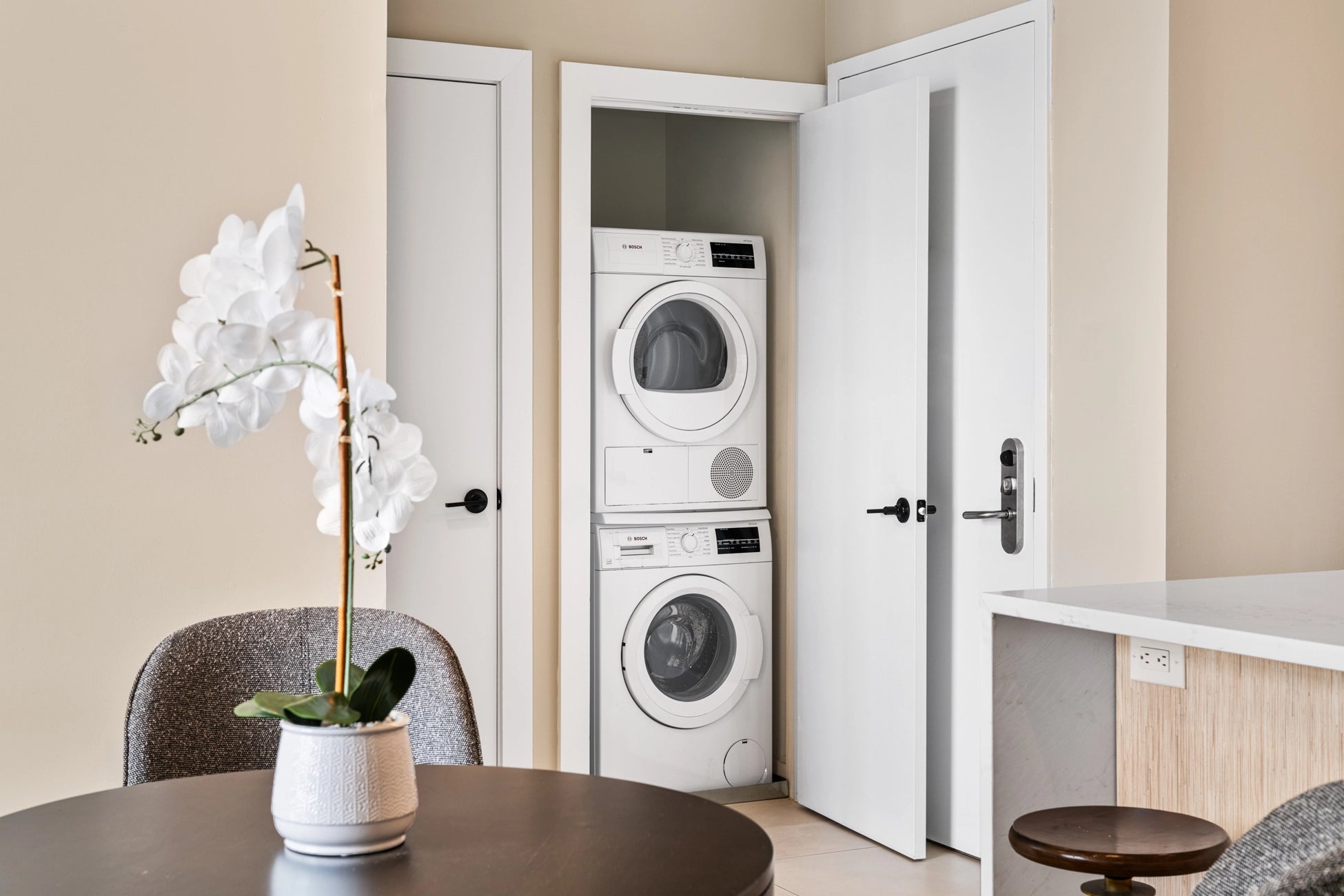 Airbnb Photography: The Edison | Philadelphia