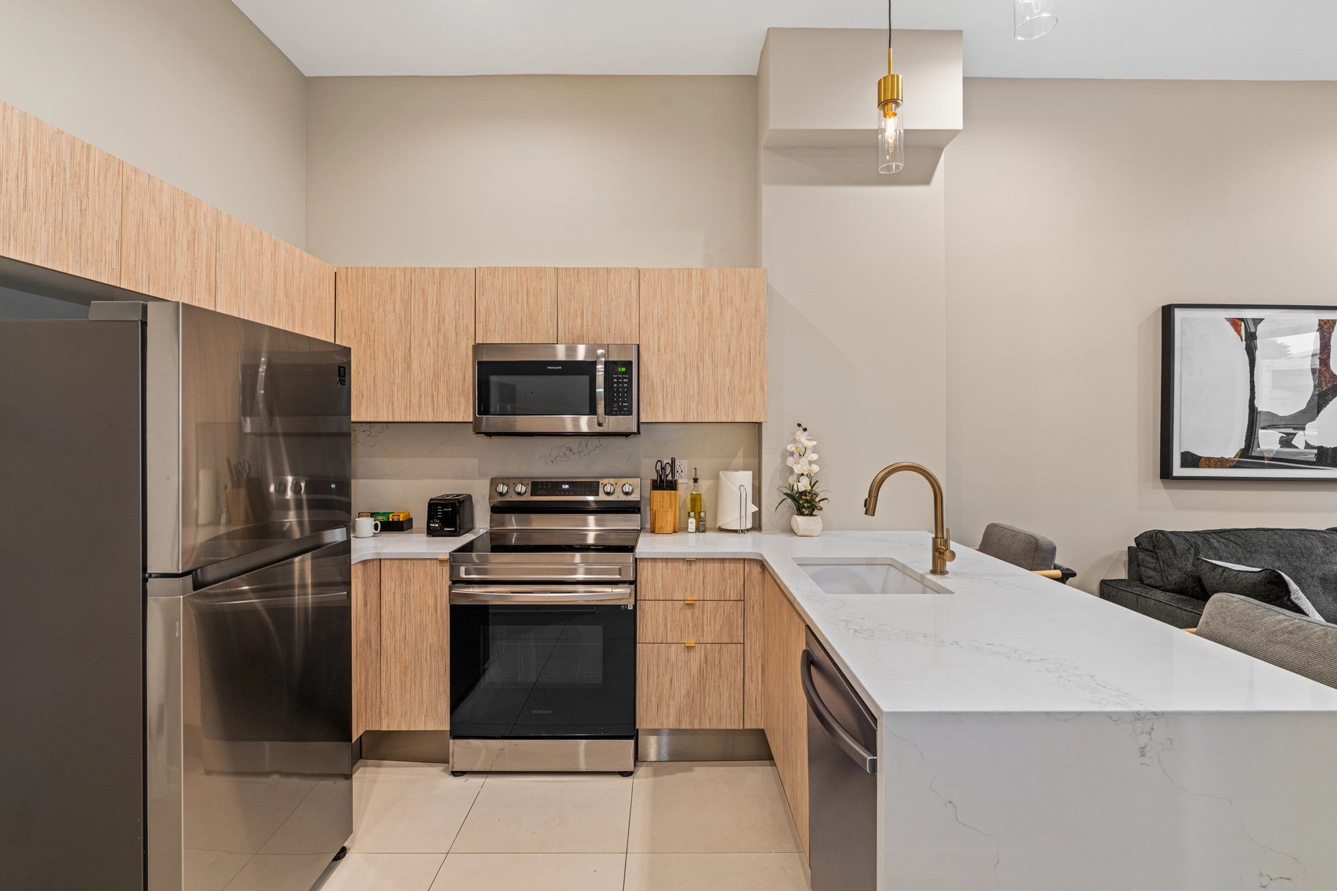 Airbnb Photography: The Edison | Philadelphia