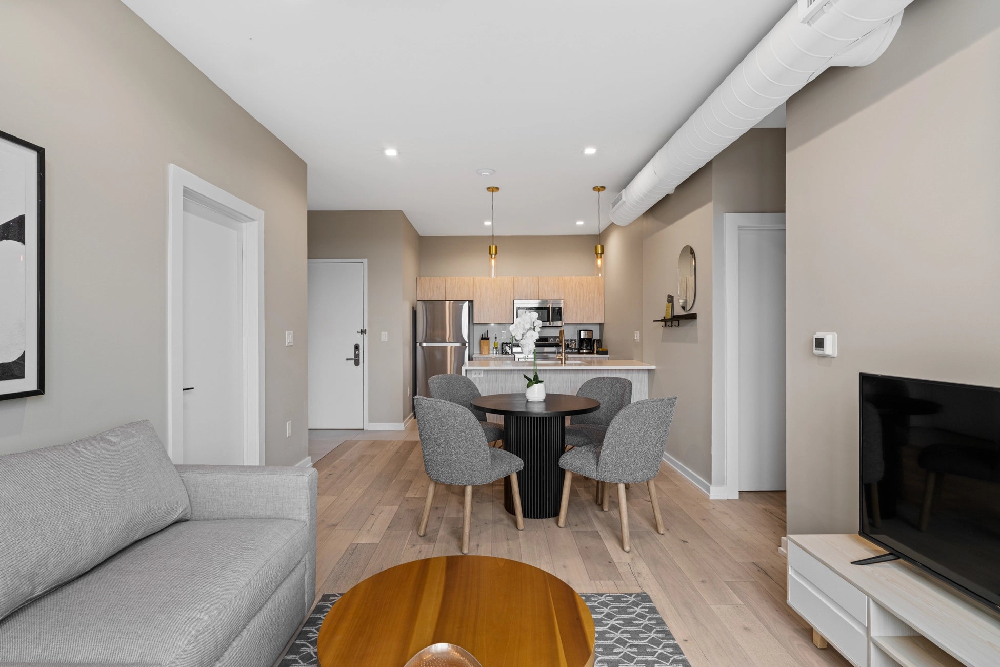 Airbnb Photography: The Edison | Philadelphia