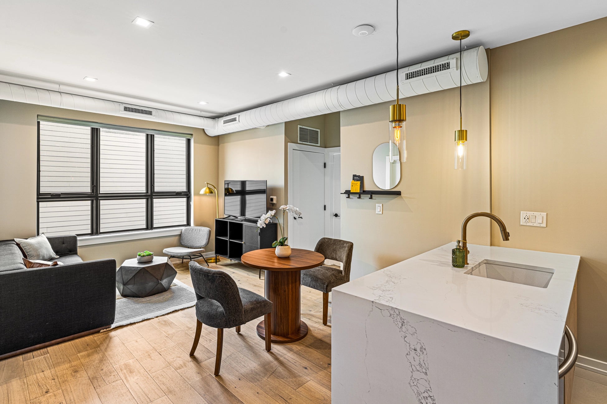 Airbnb Photography: The Edison | Philadelphia