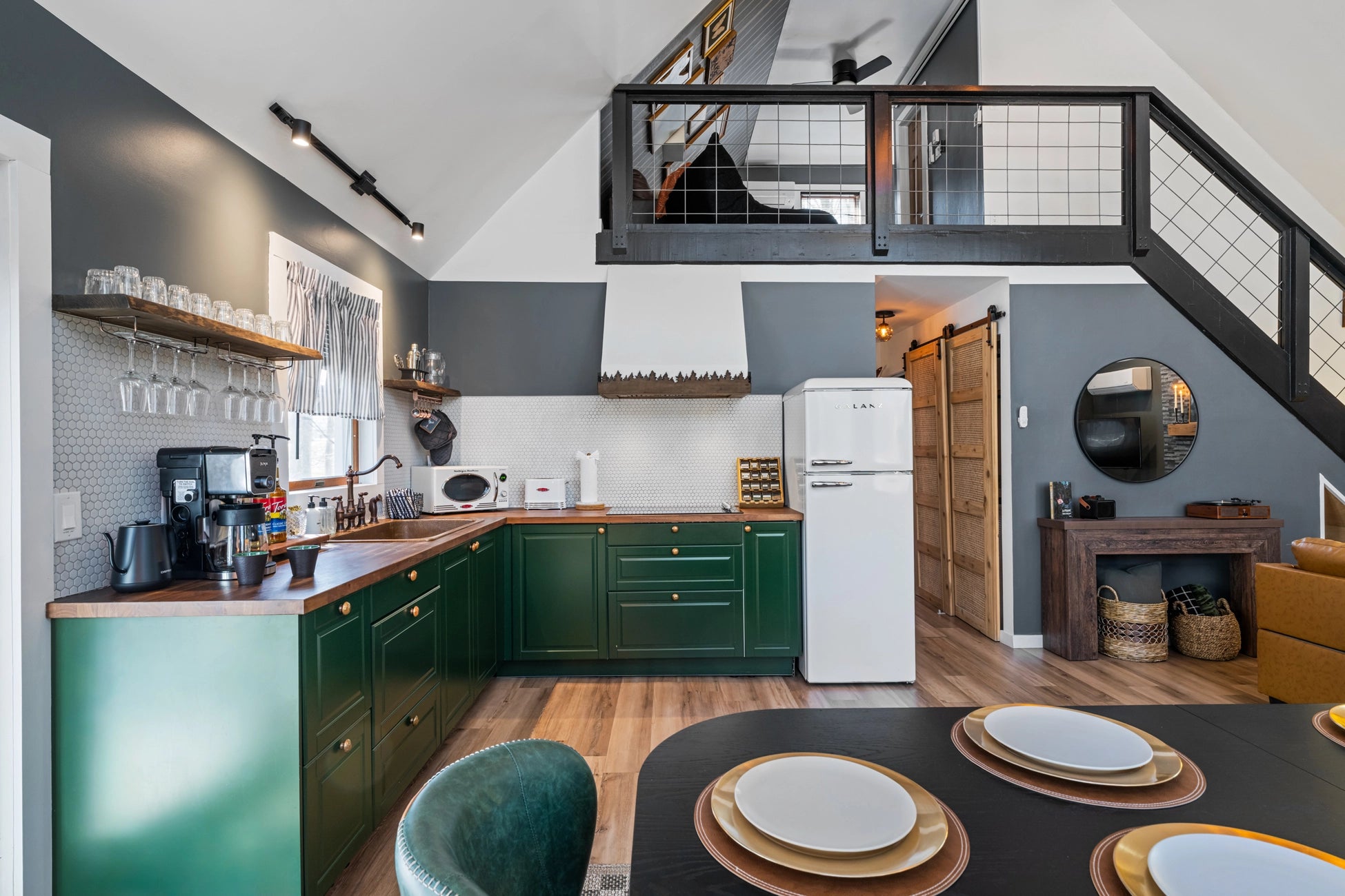 Airbnb Photography Tobyhanna PA | The Scout House