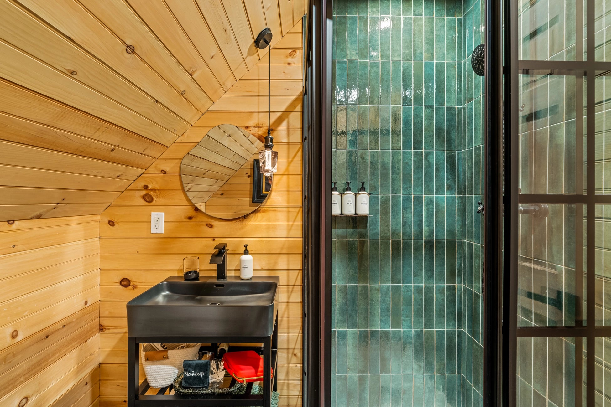 Airbnb Photography Tobyhanna PA | The Scout House