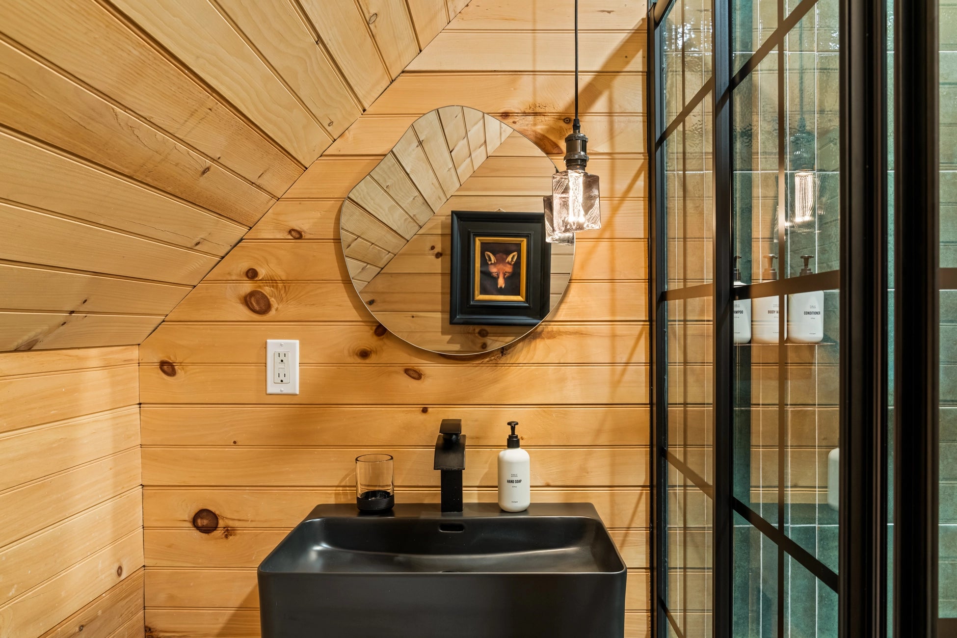 Airbnb Photography Tobyhanna PA | The Scout House