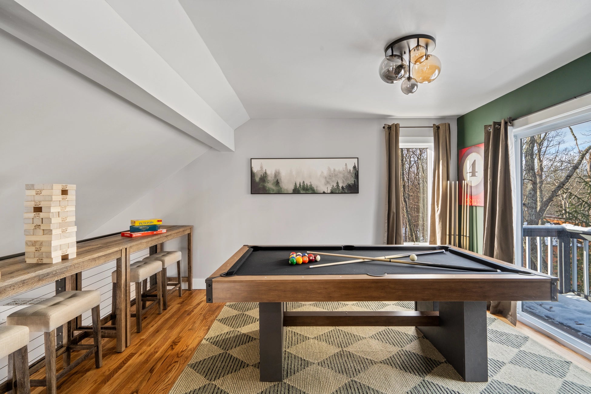 Airbnb Photography: Stunning STR Cabin in East Stroudsburg PA