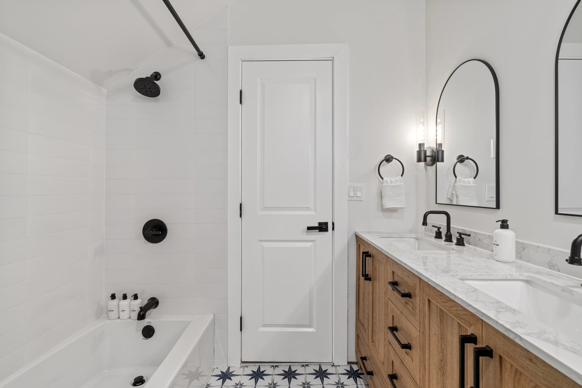 Airbnb Photography: Stunning STR Cabin in East Stroudsburg PA