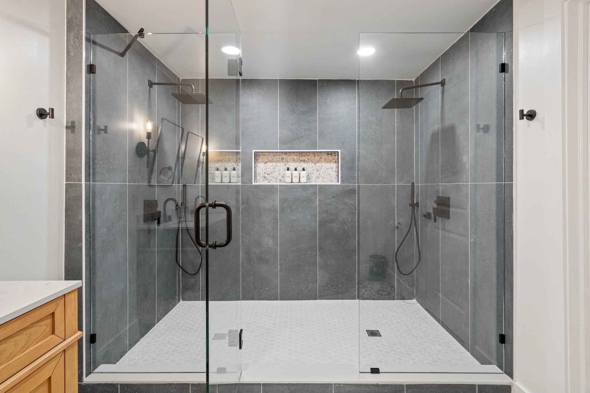 Airbnb Photography: Stunning STR Cabin in East Stroudsburg PA