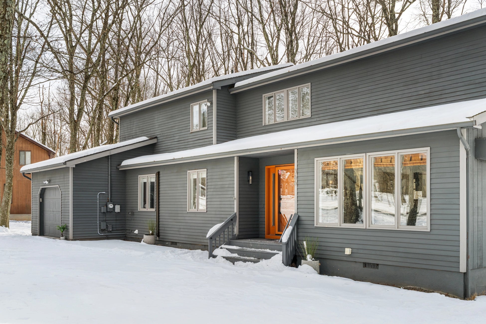 Airbnb Photography: Upscale Poconos Retreat with Twilight and Drone Photography in East Stroudsburg, PA