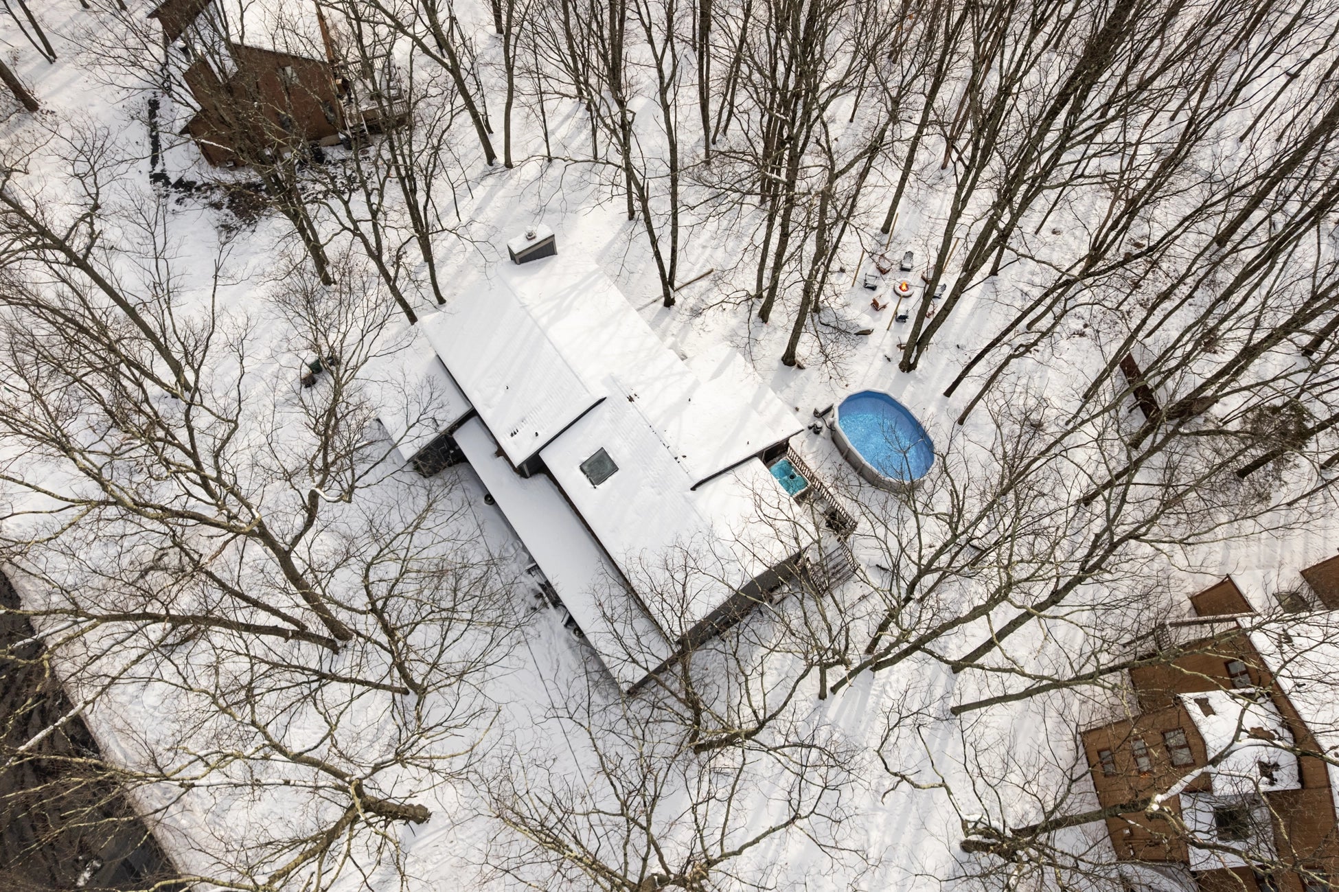 Airbnb Photography: Upscale Poconos Retreat with Twilight and Drone Photography in East Stroudsburg, PA