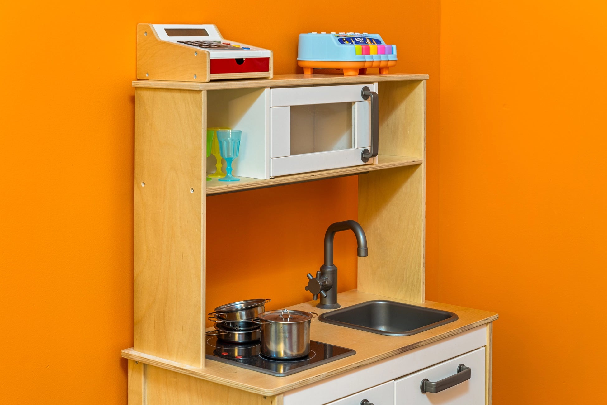 Airbnb Photography: Upscale Poconos Retreat with Twilight and Drone Photography in East Stroudsburg, PA