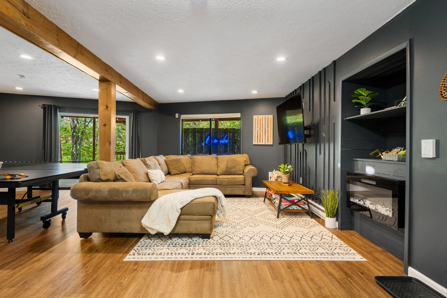 Airbnb Photography: Tranquil Poconos Cabin in Tobyhanna, PA