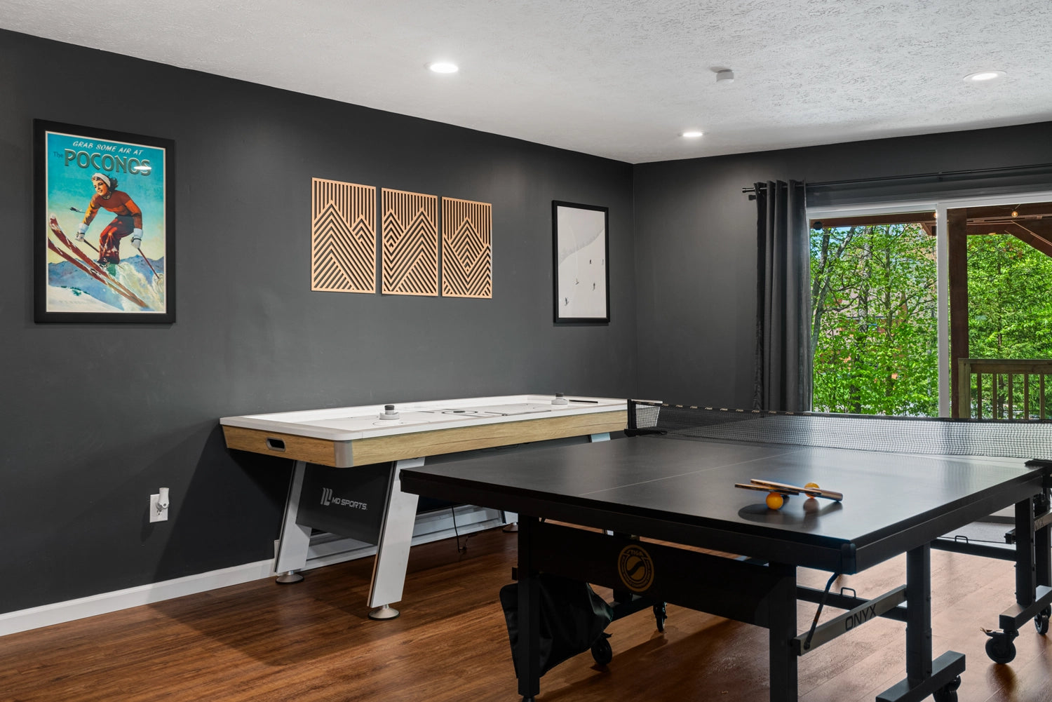 Airbnb Photography: Tranquil Poconos Cabin in Tobyhanna, PA