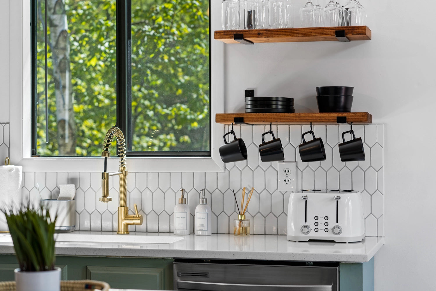 Airbnb Photography: Tranquil Poconos Cabin in Tobyhanna, PA