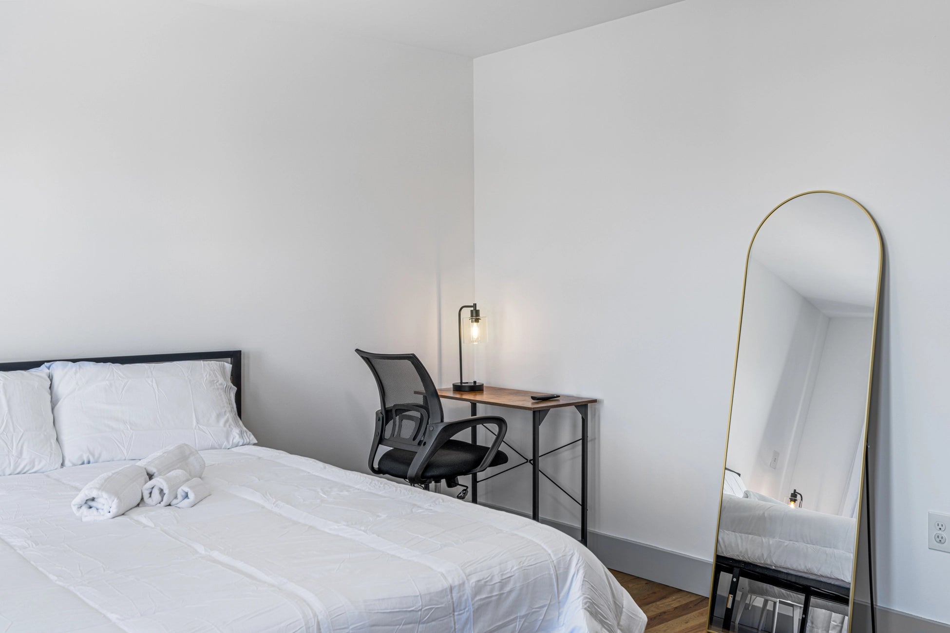 Airbnb Photography: Modern Multi-Unit Rental in Newark, NJ