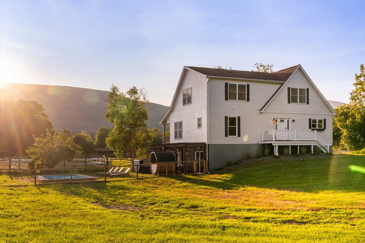 Airbnb Photography in Saugerties, NY | Twilight Mountain Retreat