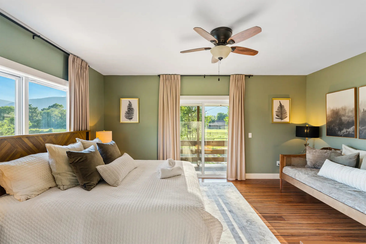 Airbnb Photography in Saugerties, NY | Twilight Mountain Retreat