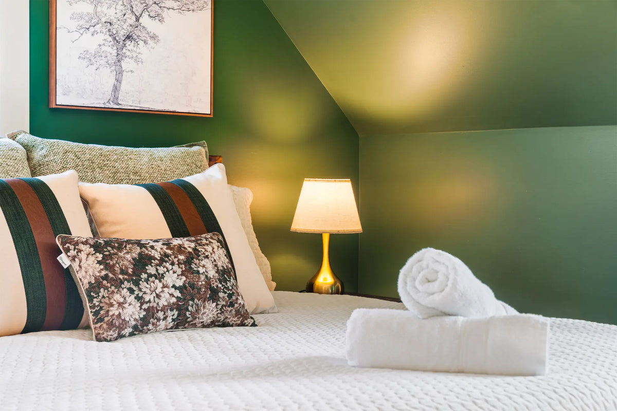 Airbnb Photography in Saugerties, NY | Twilight Mountain Retreat