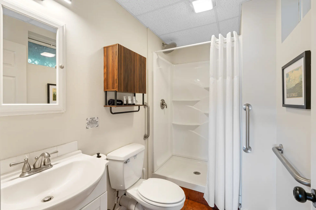 Airbnb Photography in Saugerties, NY | Twilight Mountain Retreat