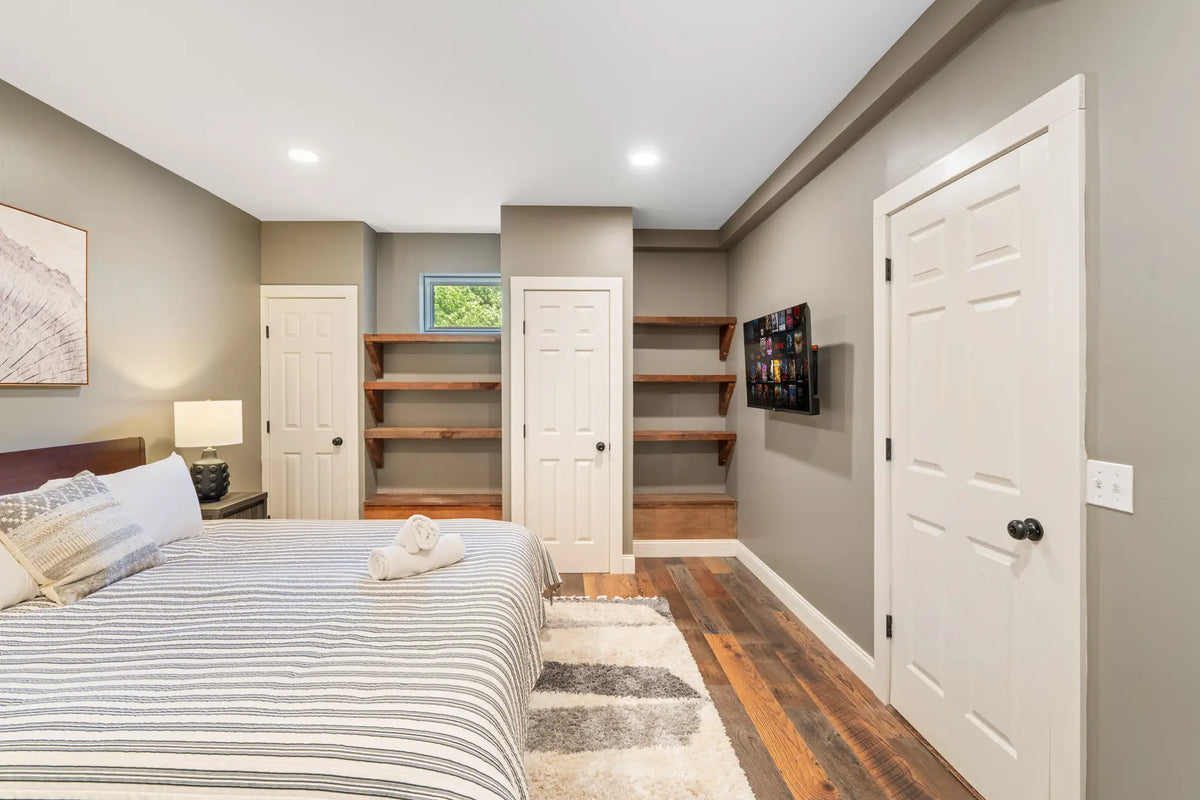 Airbnb Photography in Saugerties, NY | Twilight Mountain Retreat