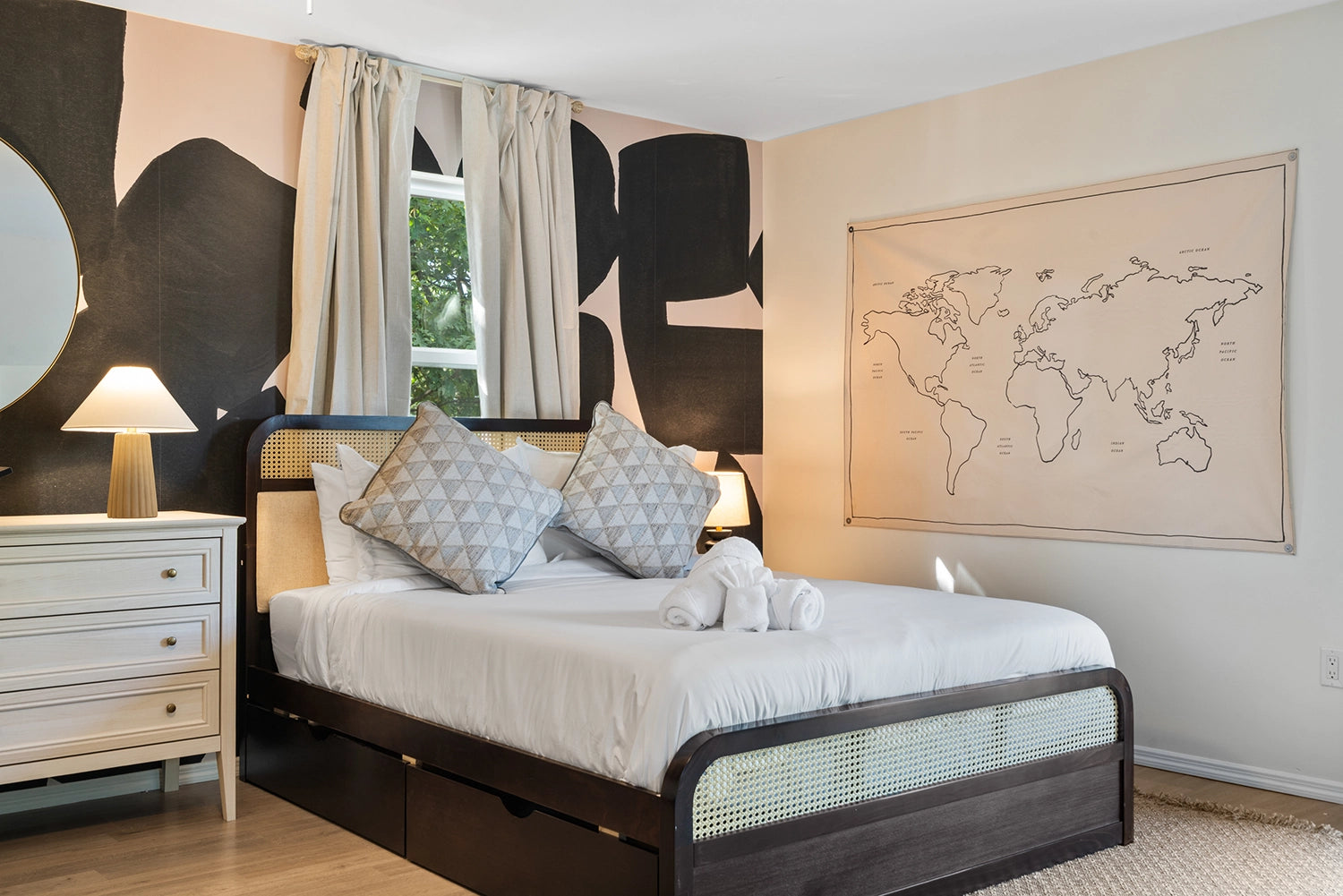 Airbnb Photography: Modern Retreat at Penn Estates, East Stroudsburg