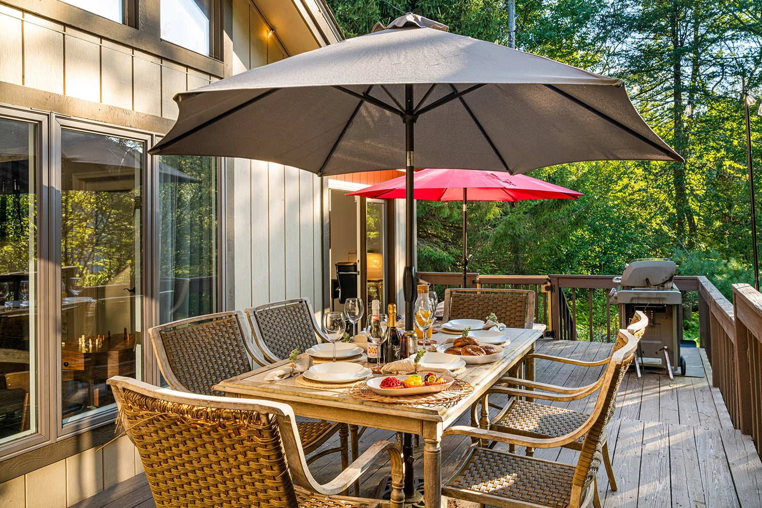 Airbnb Photography: Modern Retreat in Long Pond, PA