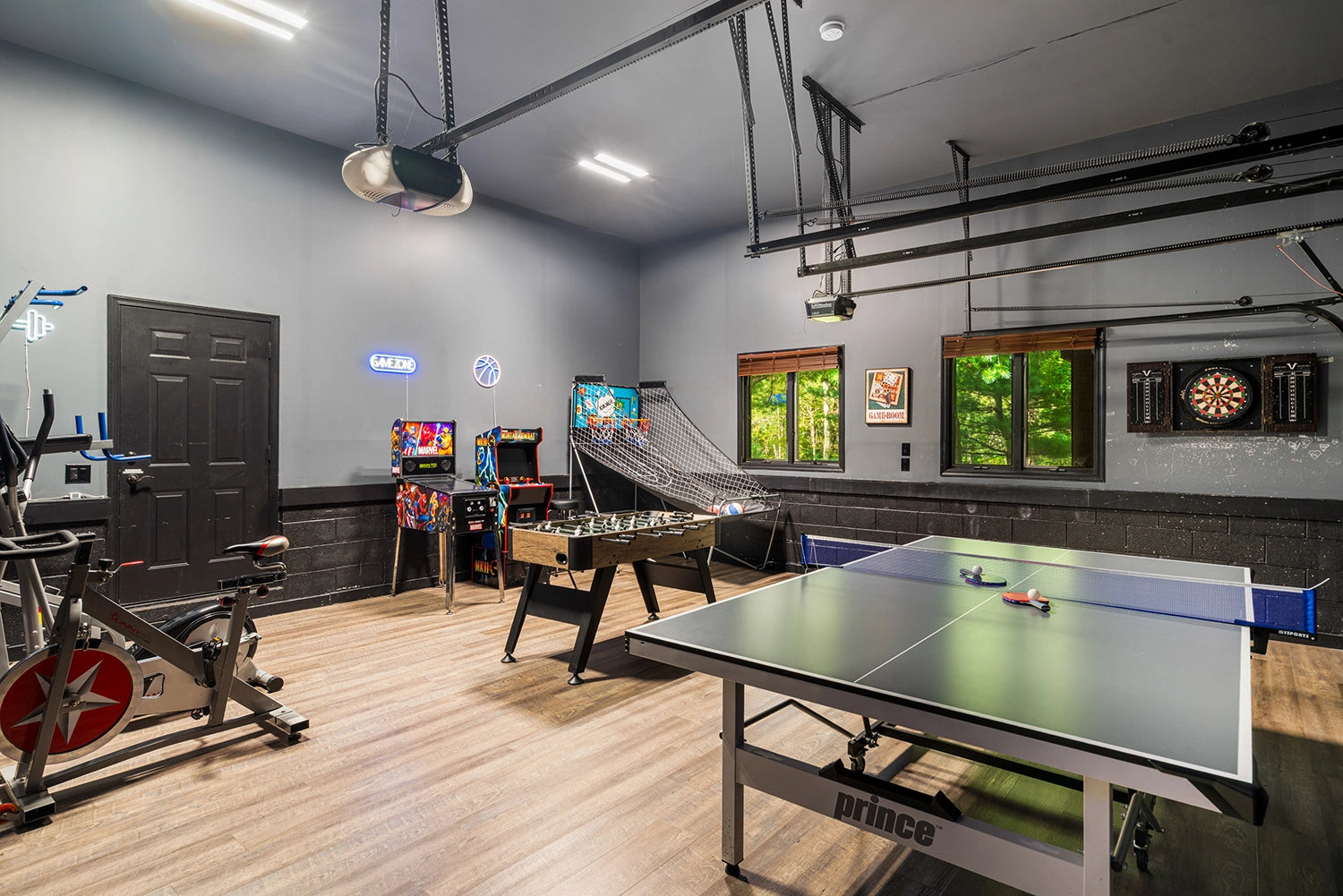 Airbnb Photography: Modern Retreat in Long Pond, PA