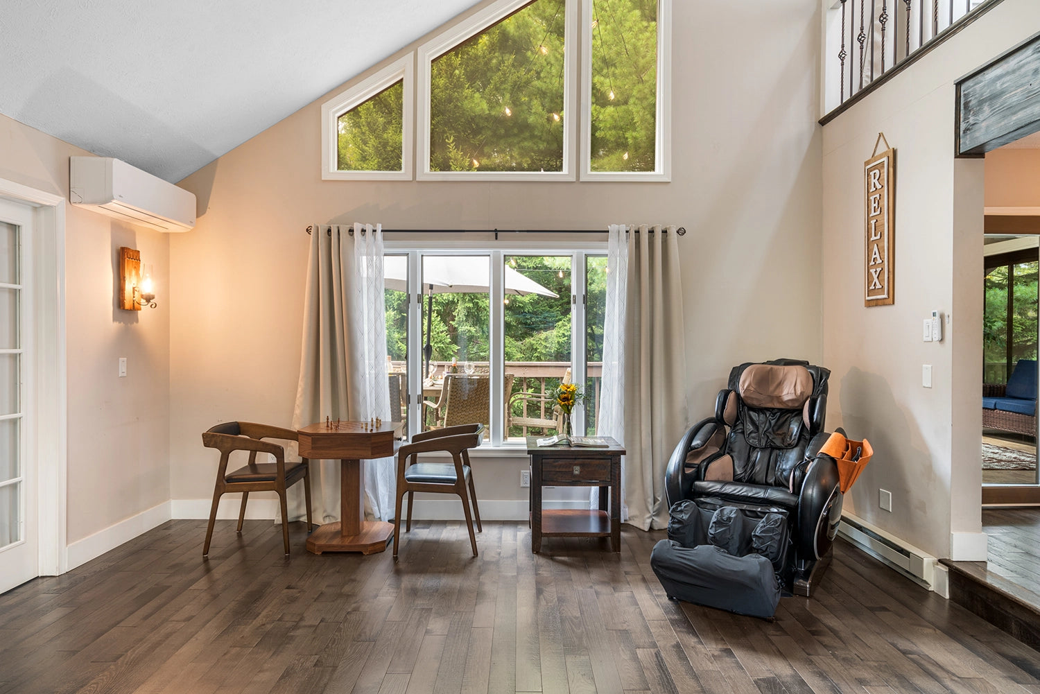 Airbnb Photography: Modern Retreat in Long Pond, PA