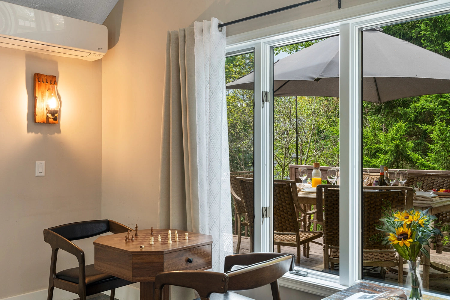 Airbnb Photography: Modern Retreat in Long Pond, PA