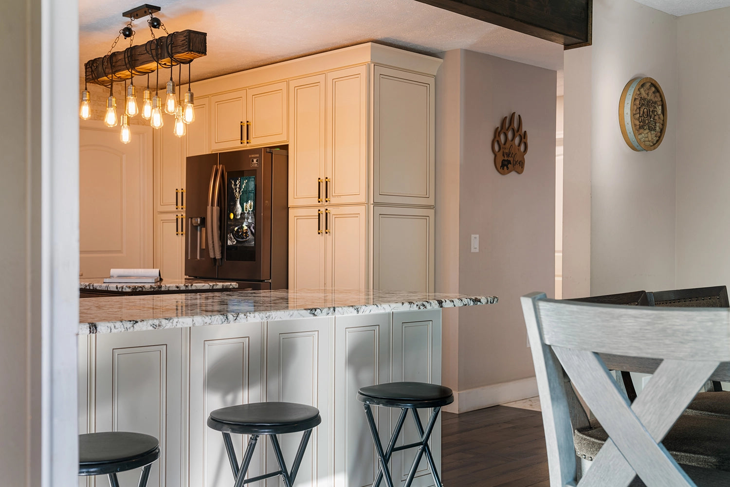 Airbnb Photography: Modern Retreat in Long Pond, PA