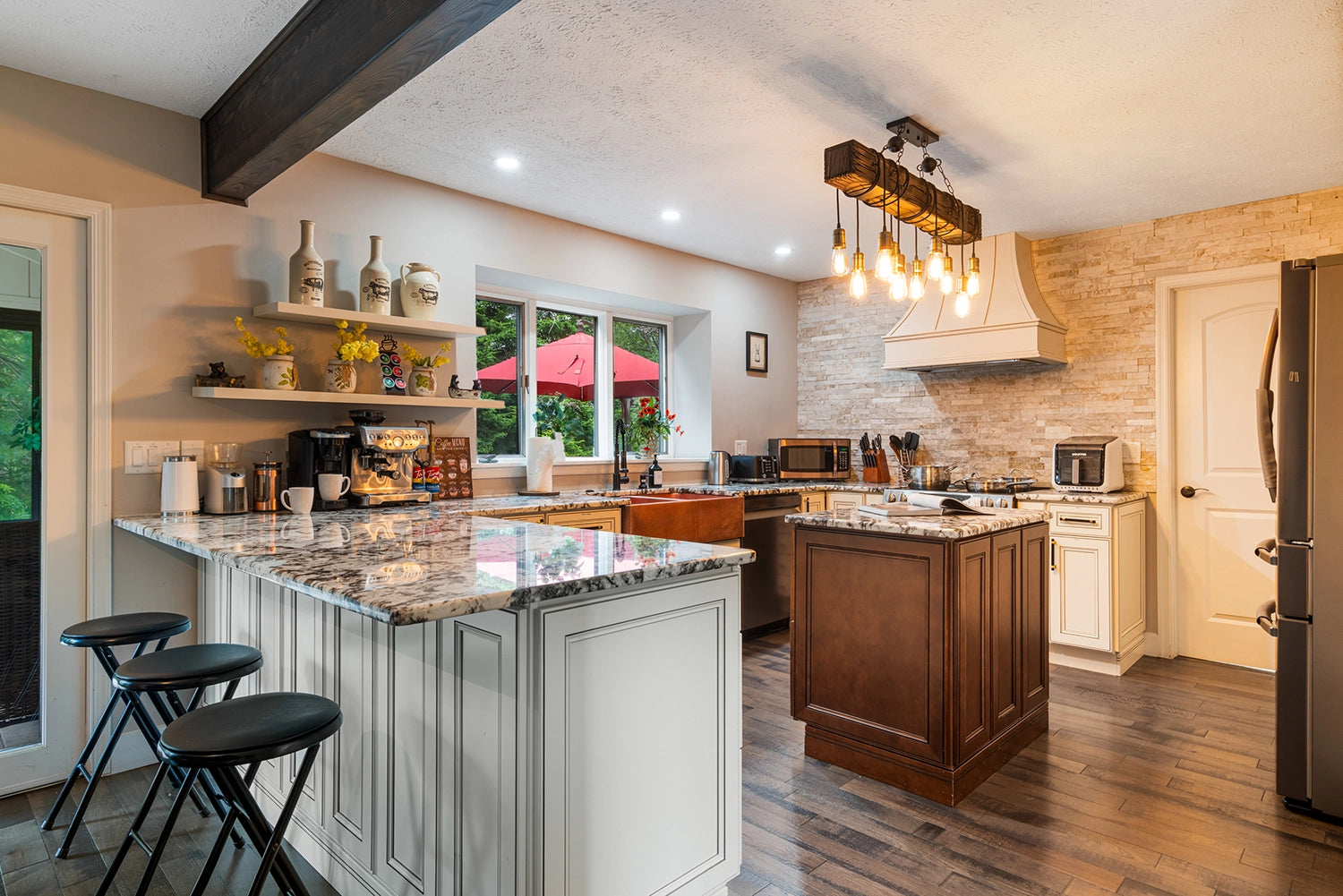 Airbnb Photography: Modern Retreat in Long Pond, PA