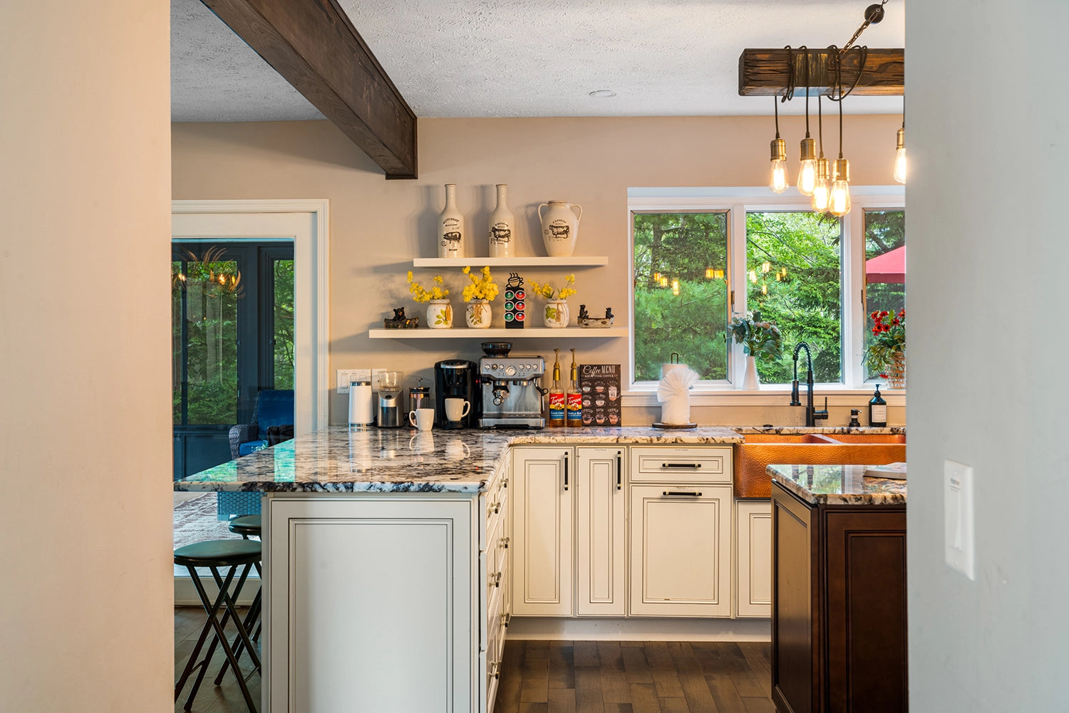 Airbnb Photography: Modern Retreat in Long Pond, PA