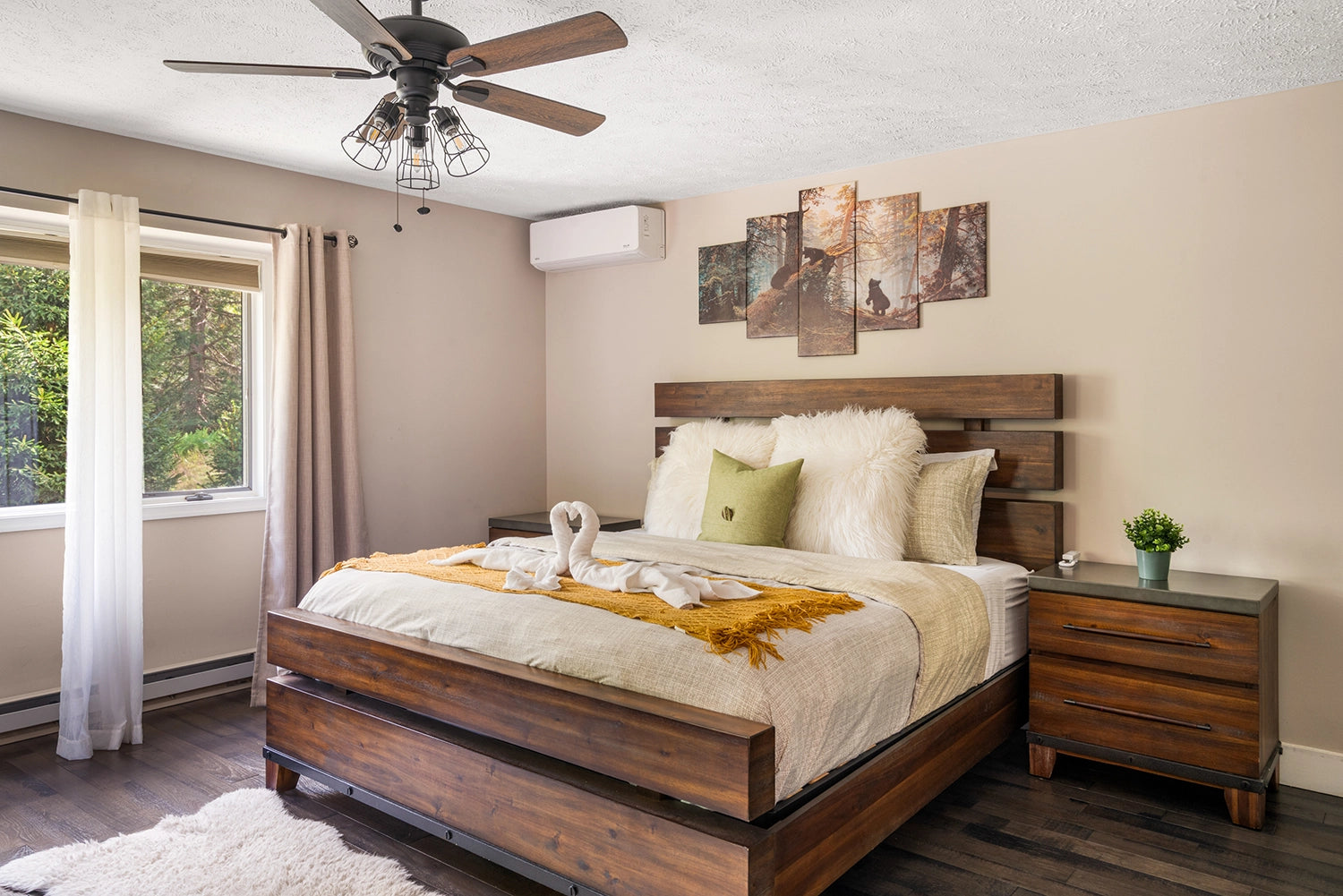 Airbnb Photography: Modern Retreat in Long Pond, PA