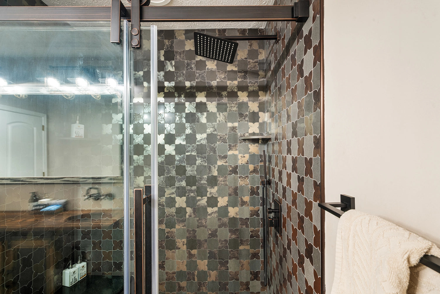 Airbnb Photography: Modern Retreat in Long Pond, PA