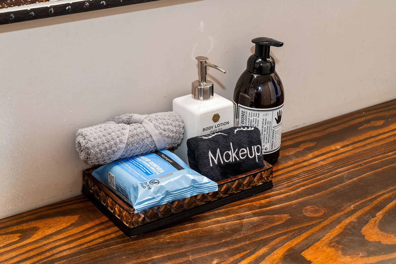 Airbnb Photography: Modern Retreat in Long Pond, PA