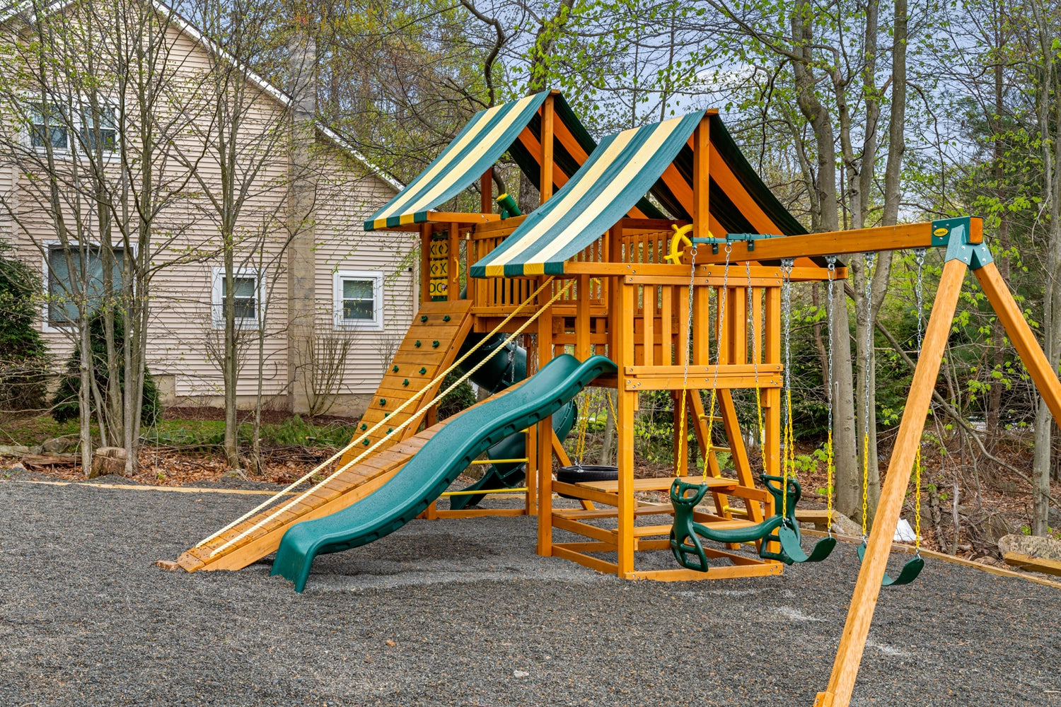 Airbnb Photography: Serene Poconos Escape in Tobyhanna, PA