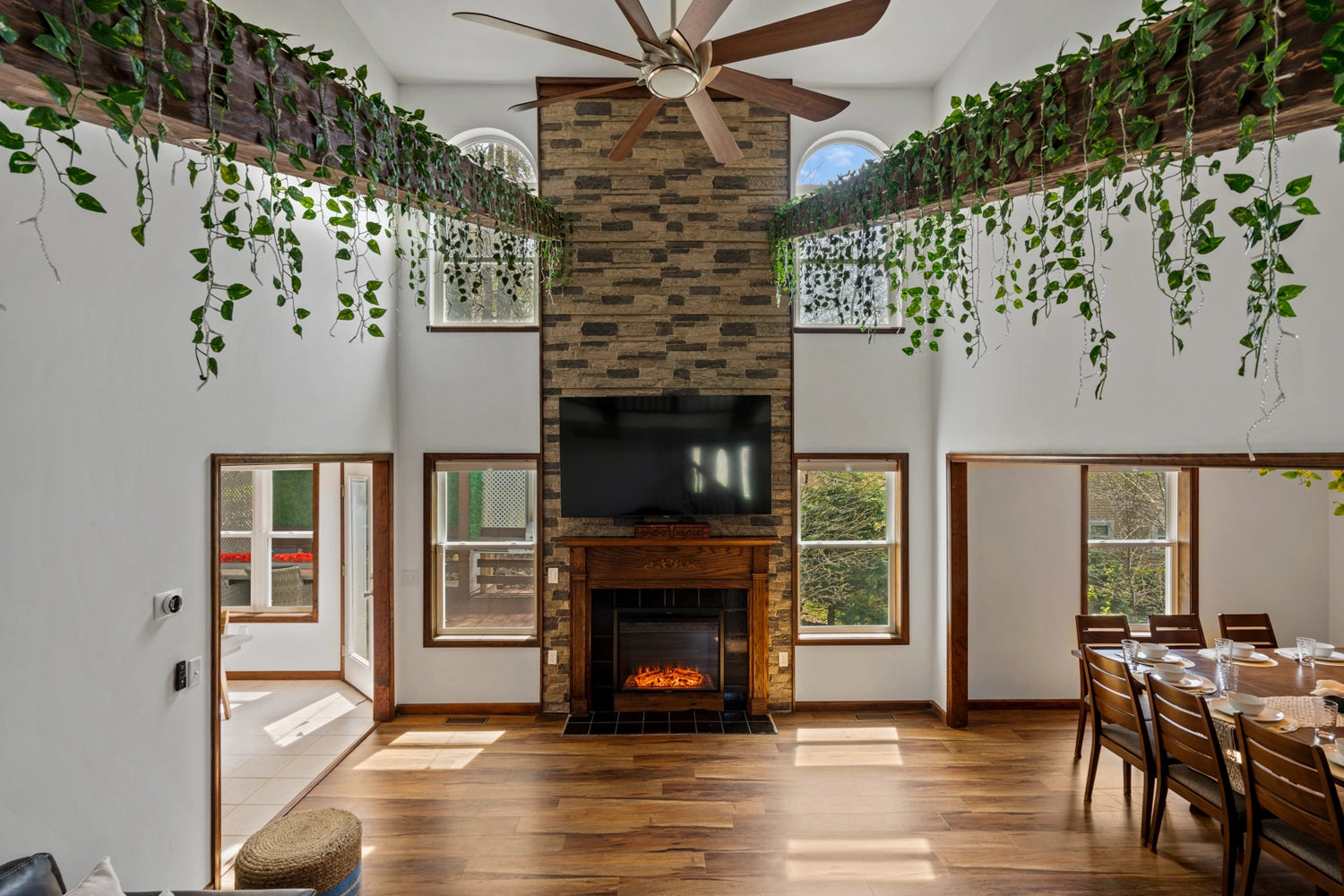 Airbnb Photography: Serene Poconos Escape in Tobyhanna, PA