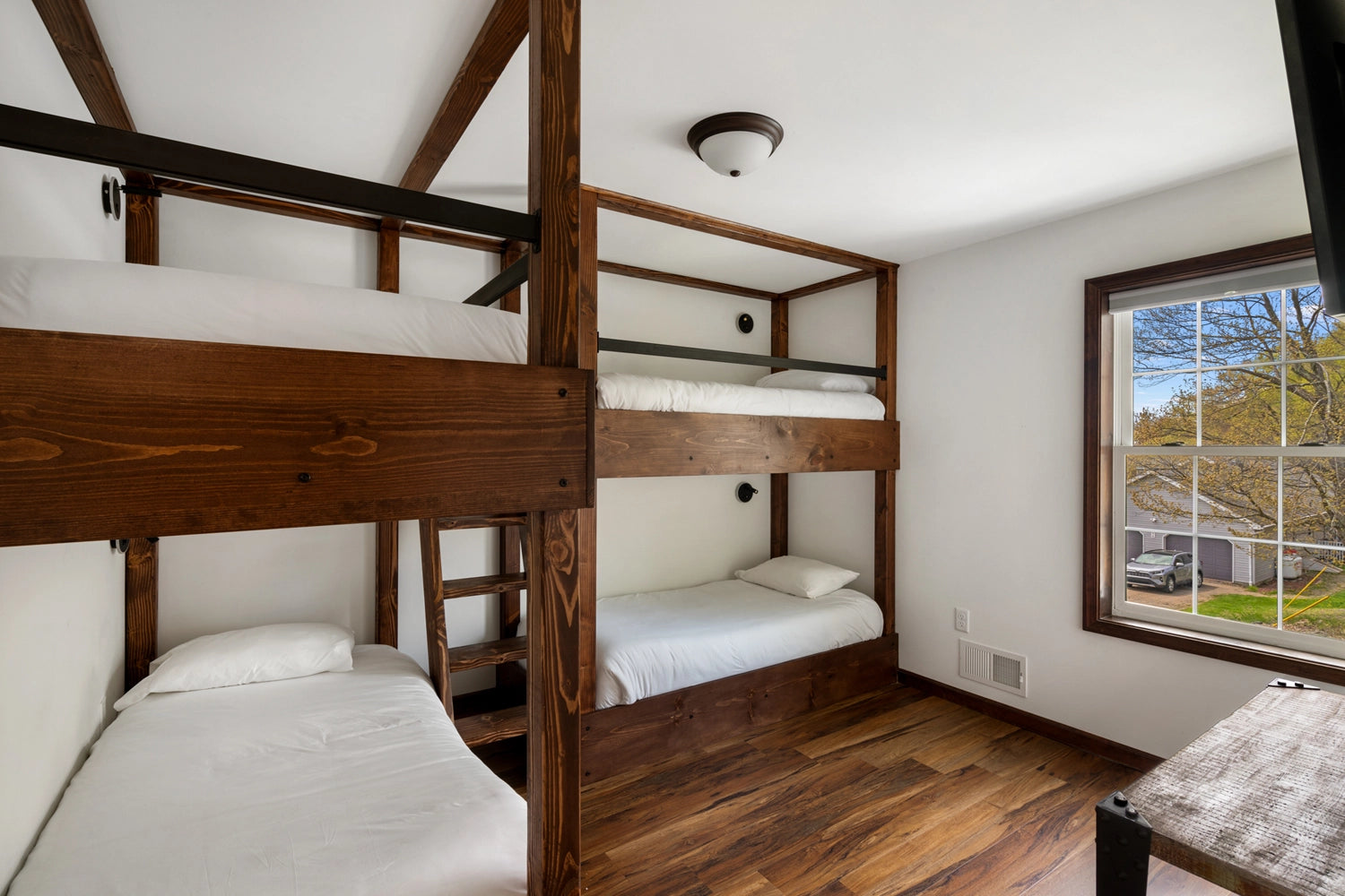 Airbnb Photography: Serene Poconos Escape in Tobyhanna, PA