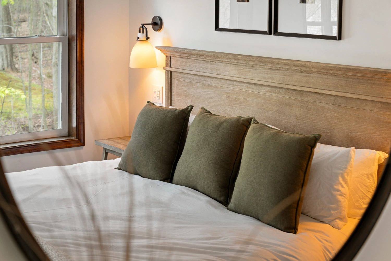 Airbnb Photography: Serene Poconos Escape in Tobyhanna, PA