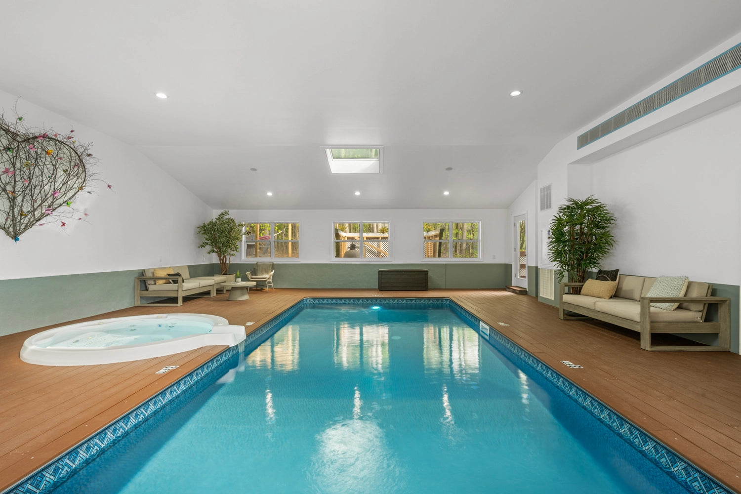 Airbnb Photography: Serene Poconos Escape in Tobyhanna, PA